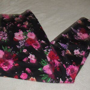 Victoria's Secret On Point Flow Black Floral Size XL  USED